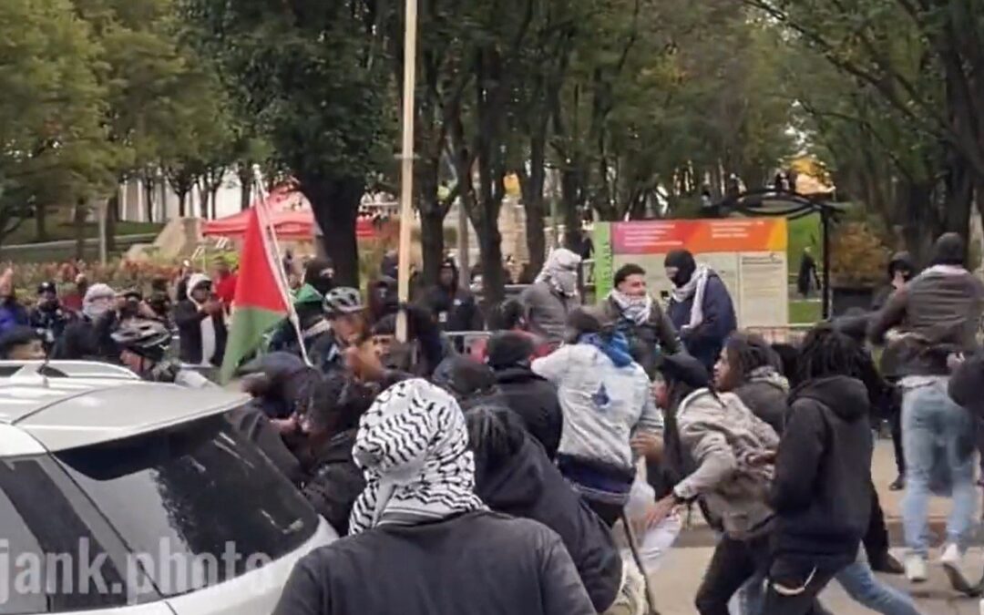 MUST SEE VIDEO: Black Hebrew Israelites Beat Pro-Hamas Muslims in Chicago Street – Lots of “Allahu Akbars” – Police Rush in to Break it Up