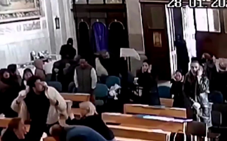 One Dead After Two Masked ISIS Terrorists Attack Roman Catholic church in Istanbul During Sunday Mass (VIDEO)