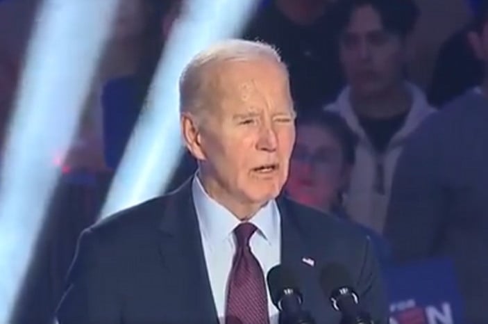 Dementia Joe Biden Makes Unannounced Trip to Walter Reed for Physical Exam