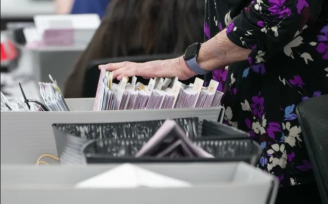 Election Workers Keep Resigning Because “You Have To Be Crazy” To Do Job Former Chief Official Says