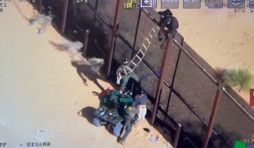 Texas DPS Footage Shows Smugglers and Illegals Scaling Border Wall in New Mexico, Throwing Rocks, Bottles, Dirt at Border Patrol Agents (VIDEO)