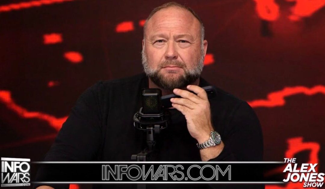 DEVELOPING: Alex Jones Claims Feds in the Process to Illegally Seize InfoWars Studios — “Feds Attempting To Shut Down Infowars Tonight!” (VIDEO)