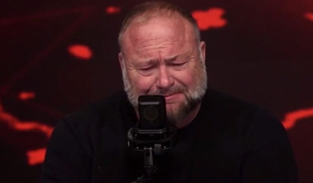 FEDS ATTEMPT TO SHUT DOWN INFOWARS TONIGHT – Alex Jones Breaks Down in Tears on Live Show – Heartbreaking Video – Steve Bannon Urges Alex to Take Them to the Mattresses!