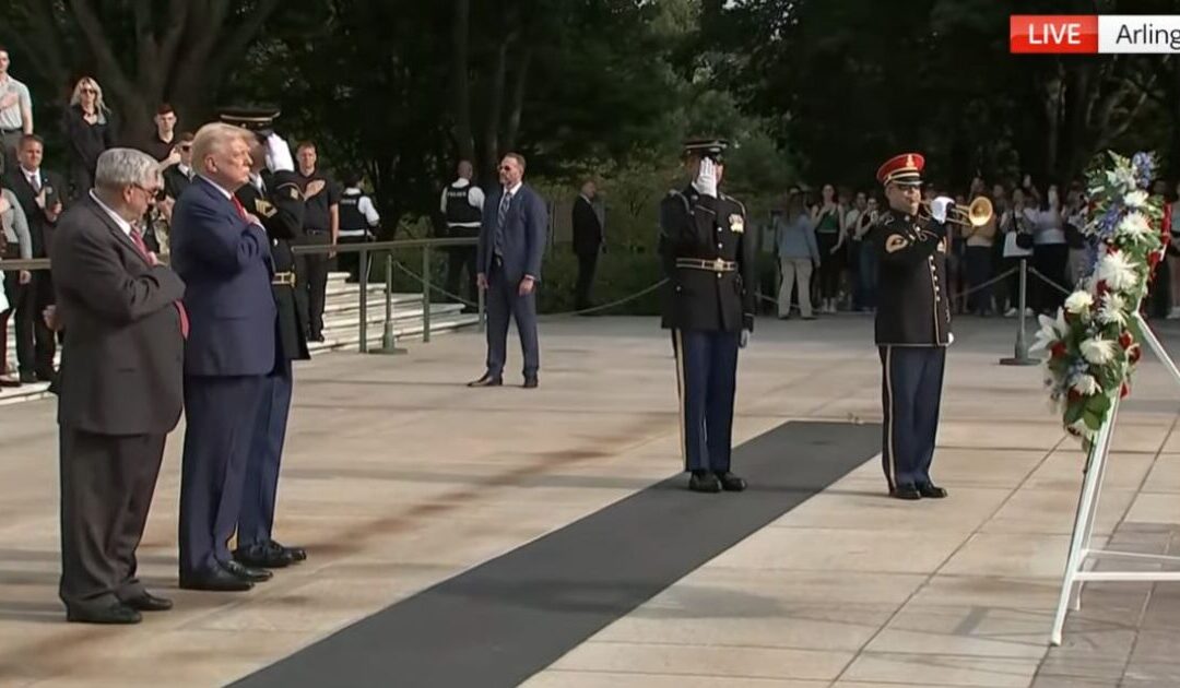 President Trump Visits Arlington Cemetery to Honor US Service Members Killed in Kabul Airport Attack – Joe Biden and Kamala Missing in Action