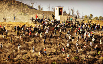 SHOCK VIDEO: Hundreds of African Men Try to Storm the Border Between Morocco and the Spanish Enclave of Ceuta