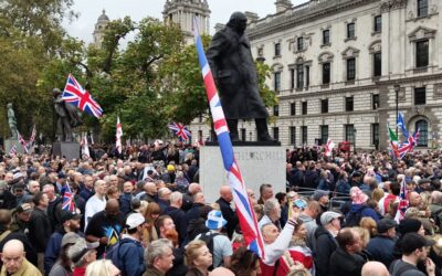 Tommy Robinson ARRESTED as 100,000 Peaceful Patriots March for Free Speech to Protest “Two-Tier Keir” in London