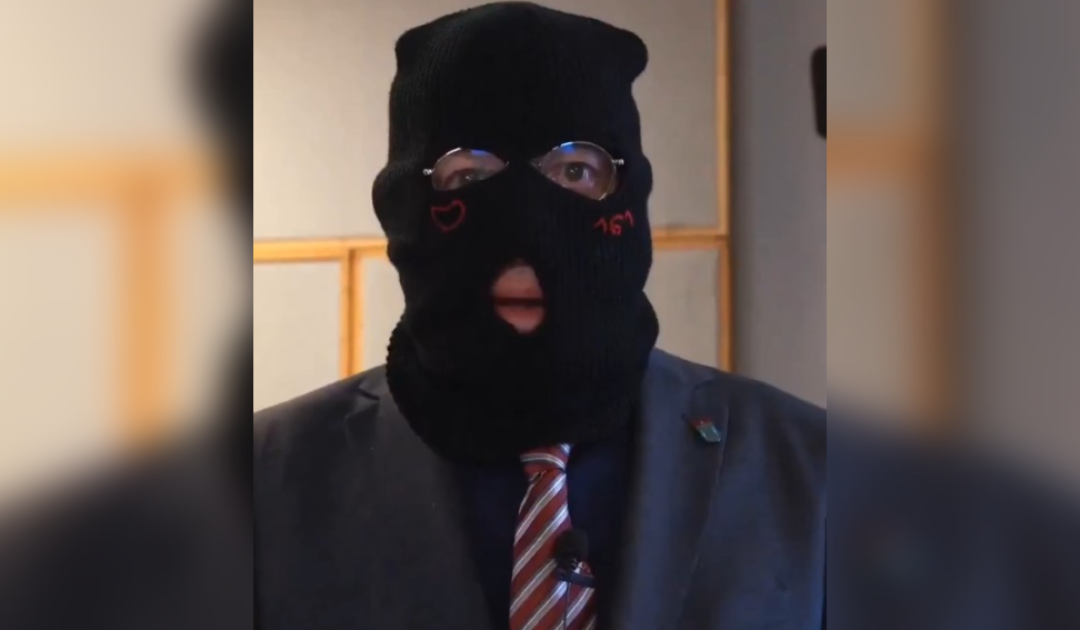 German Bundestag Member from Far-Left ‘Linke’ Party Wears Black Balaclava Mask and Threatens Conservatives and Populists Days Before National Election