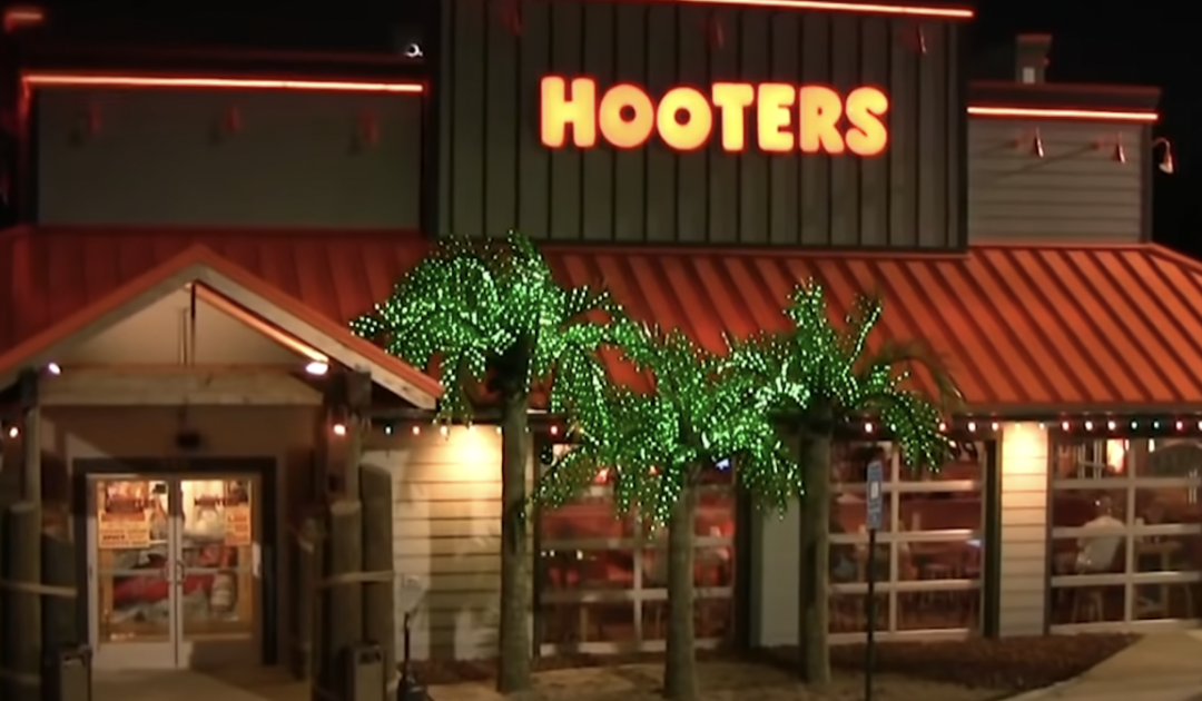 Hooters Prepares to File Bankruptcy in Coming Months