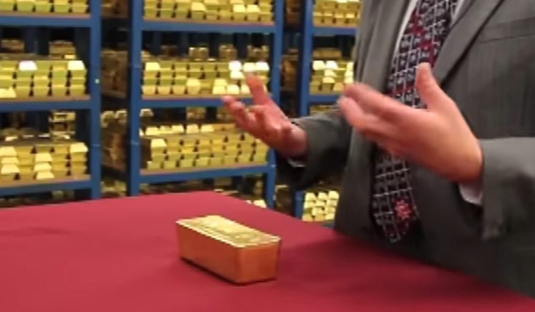 8 Consecutive Record Weeks for Gold Sends Warning Signals About Paper Assets