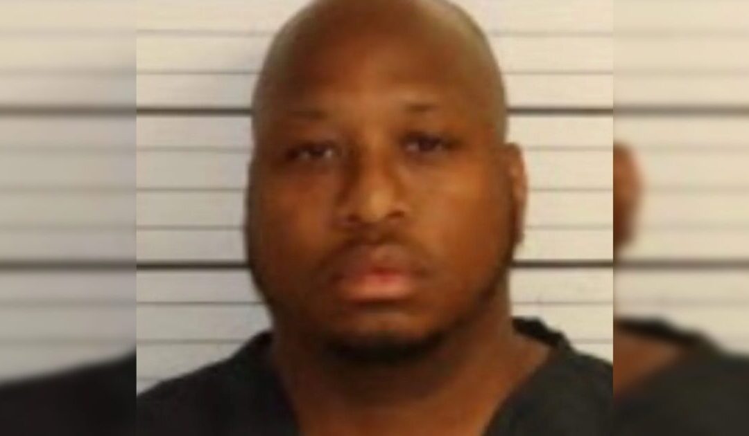 Shocking Video Shows Wendy’s Manager Fatally Shooting Man in Parking Lot