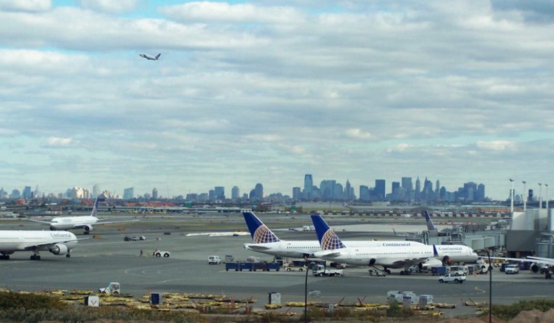 Travel Hell: Hundreds of Flights Canceled After FAA Issues Newark Airport Ground Stop Due to ‘Equipment Issue’ Ahead of Busy Holiday Weekend