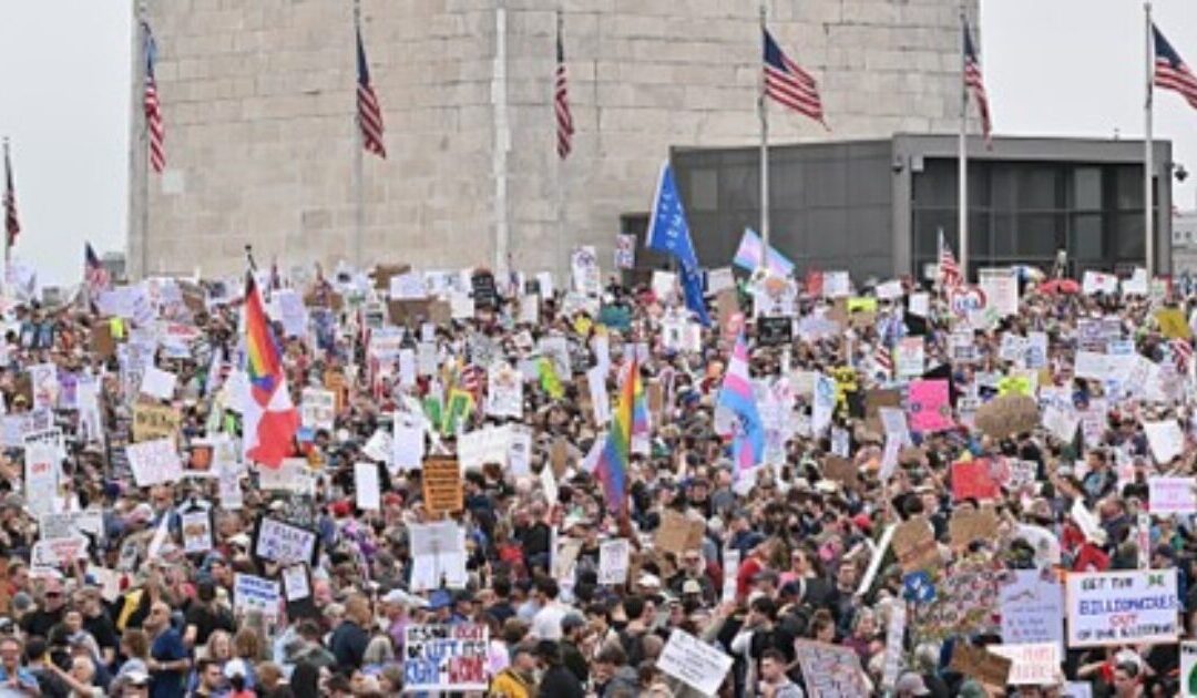 WATCH: D.C. Police Officer Causes Leftist Agitator to Flip Out After Asking Her a Provocative Question During Protest at D.C’s Union Station