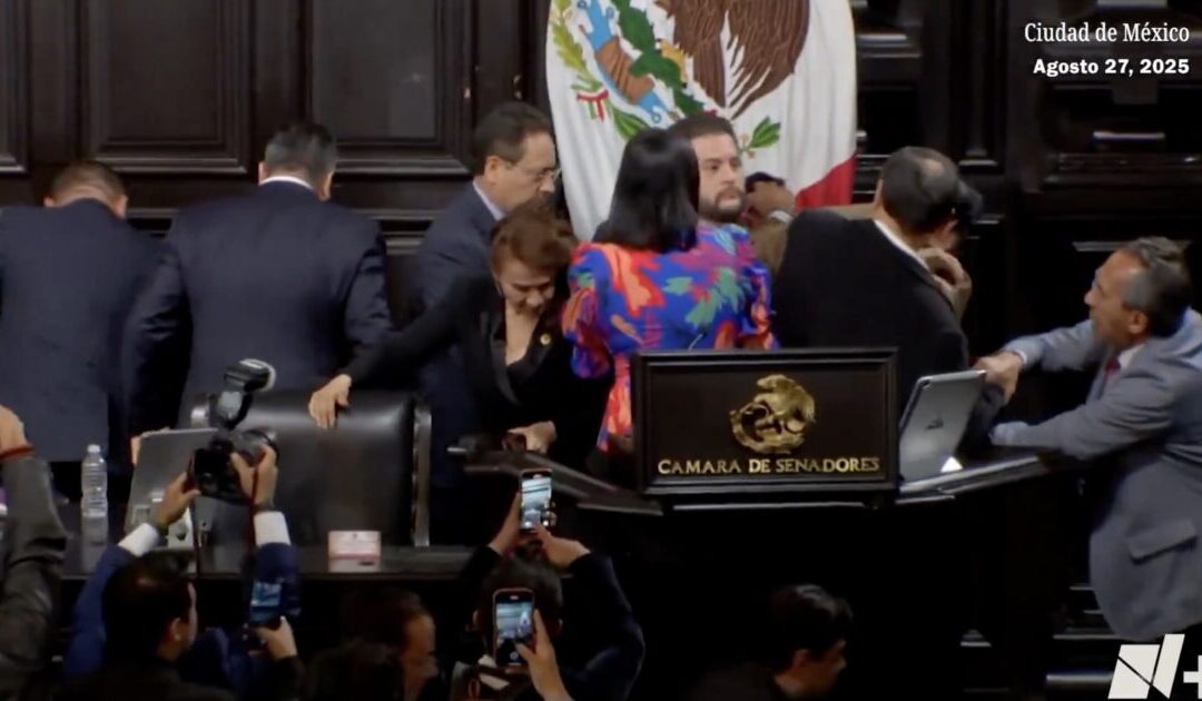 Fight in the Mexican Senate: Noroña (Morena) and Moreno (PRI) clash during session after debate on U.S. military intervention.