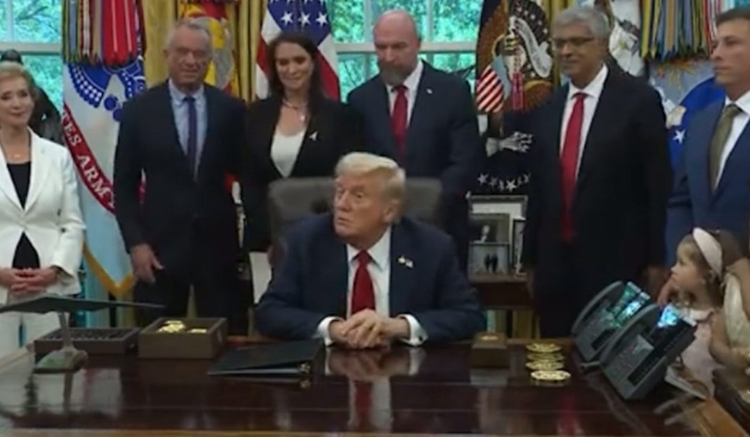(VIDEO) Trump Warns “We’d be Laying Off a Lot of People” if Democrats Shut the Government Down – “We Can Get Rid of a Lot of Things That We Don’t Want”