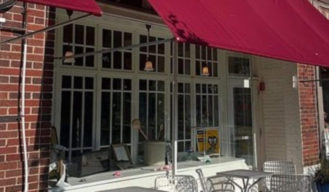 “Get Out of Our F**king Neighborhood…I Hope You Die” – Unhinged Mob Threatens Five White Tech Workers Eating Lunch After Deli Owner Tells Agitators That the Men Are ICE Agents