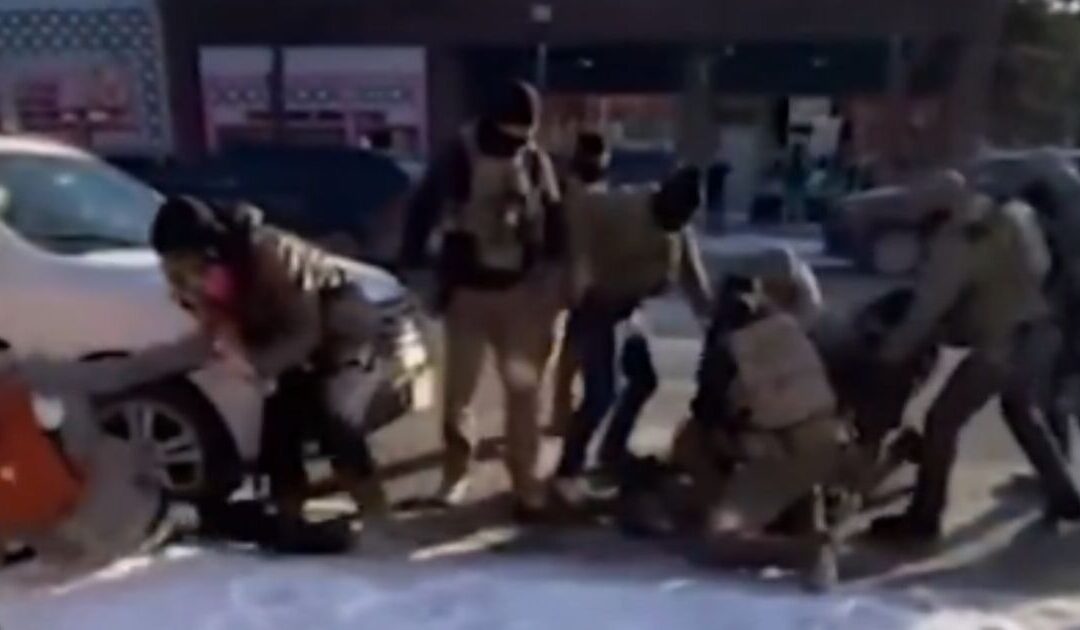 BREAKING: New Angle Shows the Moment Armed Man in Minneapolis Was Shot by Agents (VIDEO)