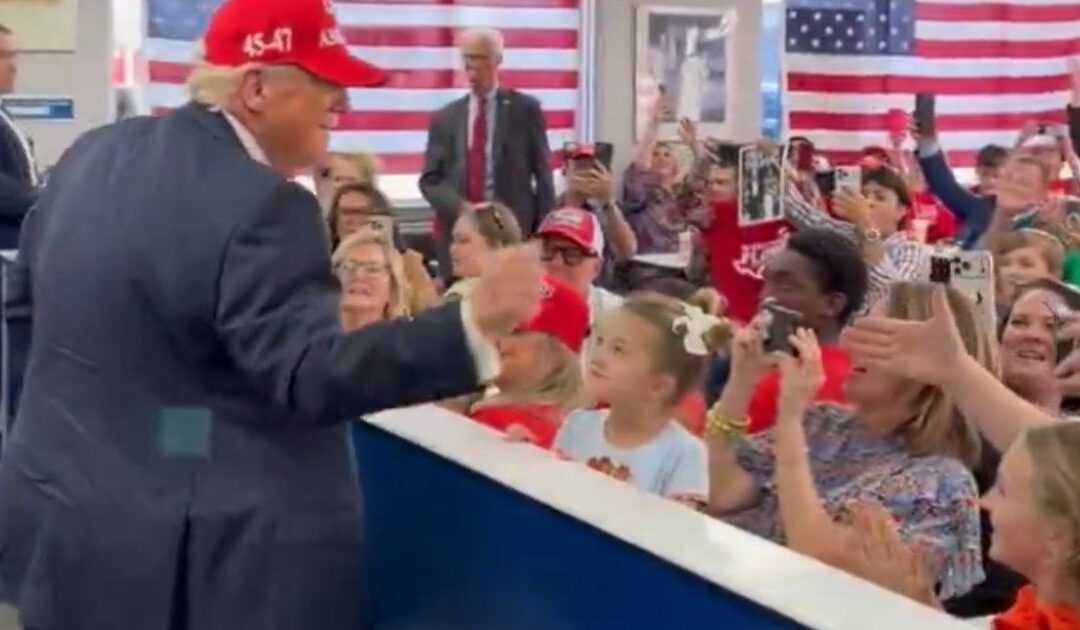 Crowd Goes Wild As President Trump Orders Hamburgers For Everyone at Whataburger in Corpus Christi, Texas (VIDEO)