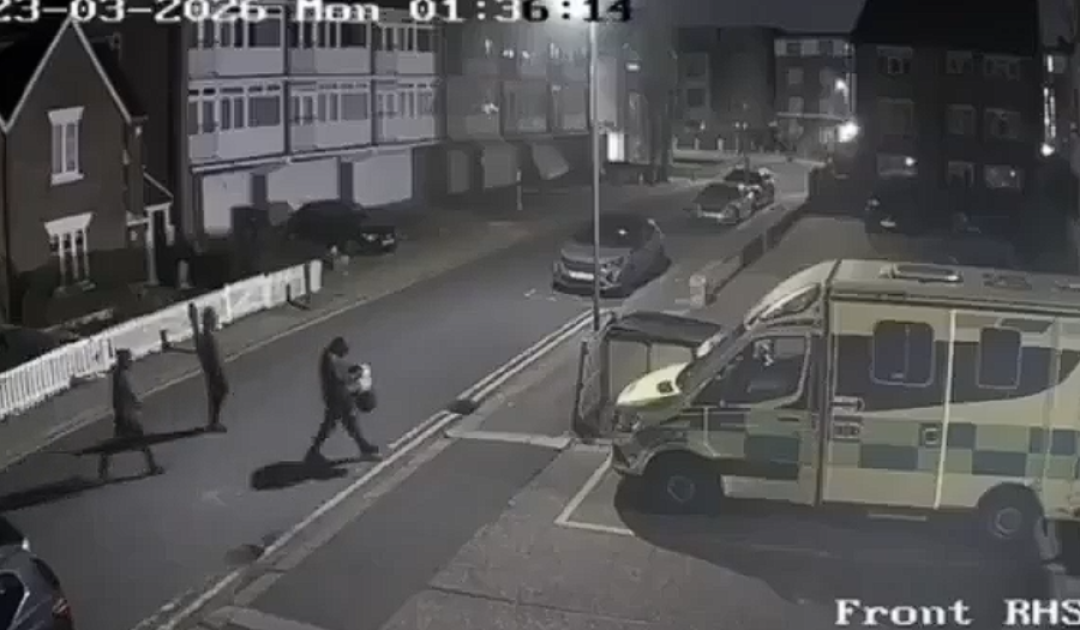 Antisemitic Attack in Britain Sees Jewish Community Ambulances Set on Fire in Front of London Synagogue