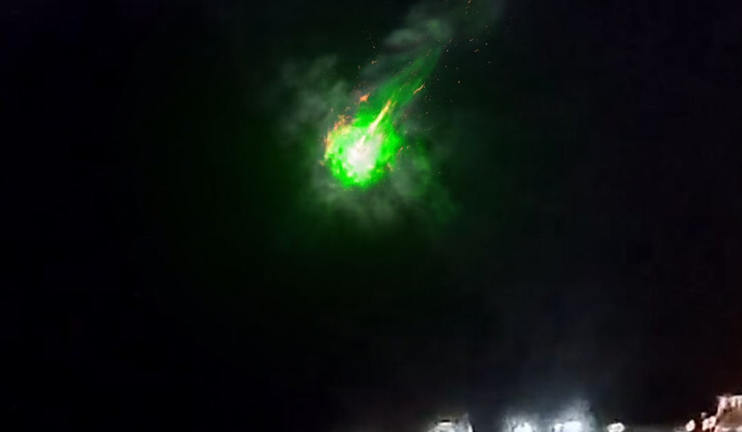 Bright Green Fireball Zooms Through the Sky in Washington and California (VIDEO)