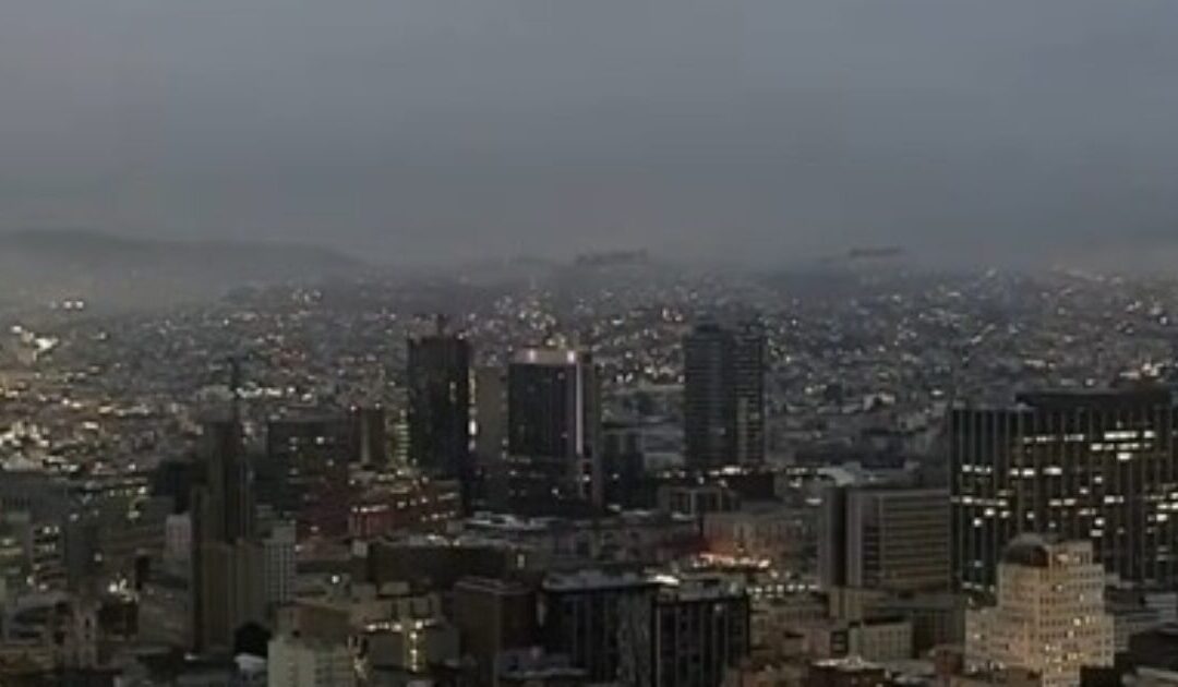 Mysterious Power Outage Hits California Leaving Over 100,000 People in the Dark