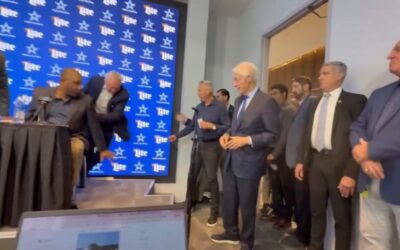 Jerry Jones Nearly Falls off the Stage as Bill Clinton Crashes Draft Press Conference (VIDEO)