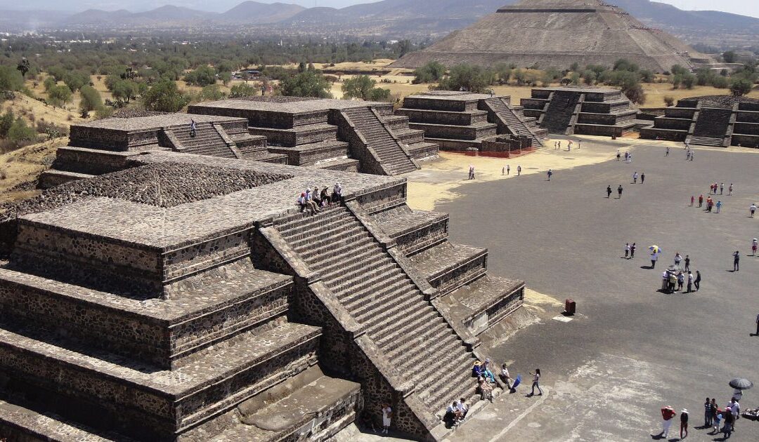 Gunman Opens Fire from Top of Teotihuacán Pyramid in Mexico — One Tourist Killed, Dozens Injured in Shocking Attack