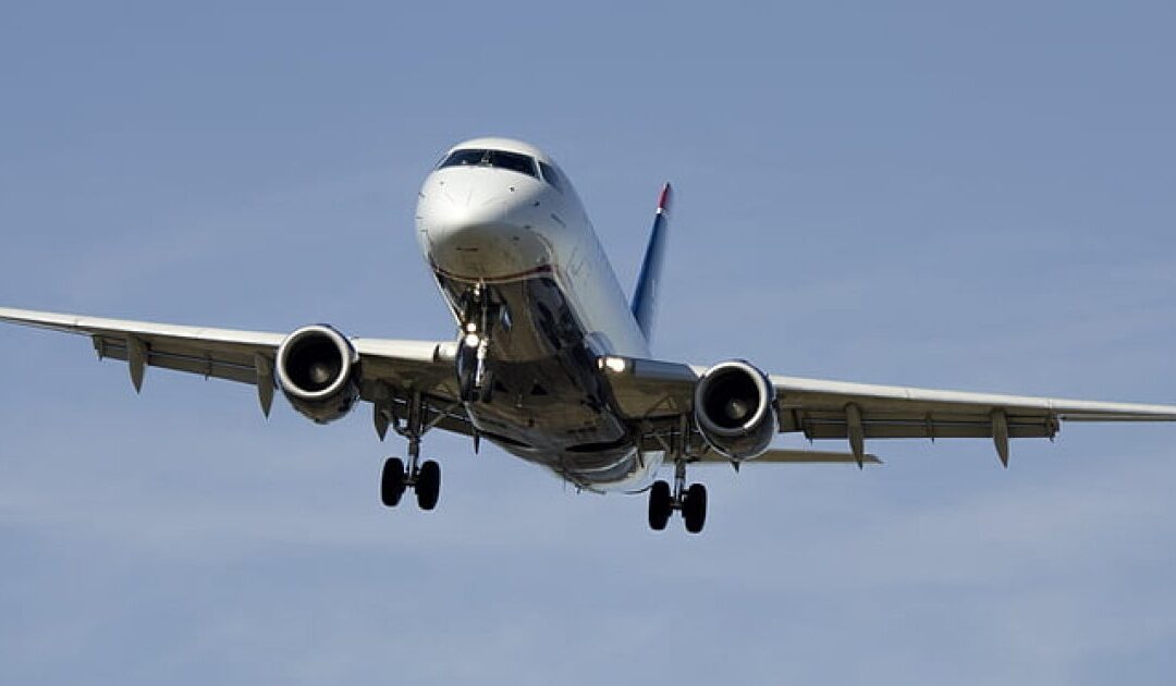Commercial Flight from Chicago Makes Emergency Landing at Wisconsin Airport After Passenger’s Repeated Attempts to Break Into Cockpit
