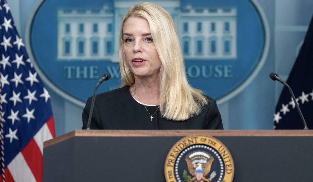Former Attorney General Pam Bondi Quietly Facing Thyroid Cancer Battle After Leaving DOJ