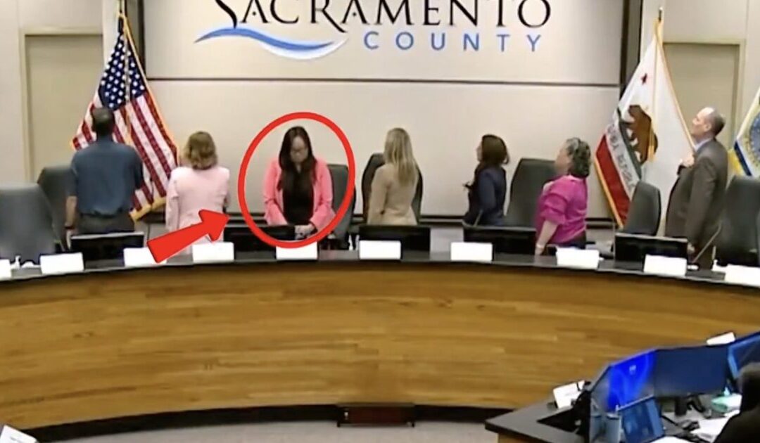 OUTRAGEOUS: Sacramento Councilwoman and Congressional Candidate Mai Vang Turns Her Back on the American Flag, Rejects Pledge of Allegiance in Disgraceful Anti-American Display