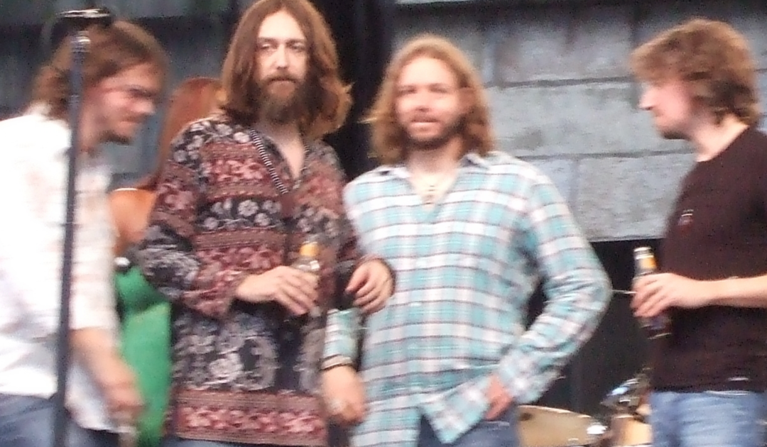 “Thanks for the Geography Lesson”: Black Crowes’ Singer Chris Robinson Shuts Down Patriotic Tampa Crowd, Sparks Mass Walkout (Video)