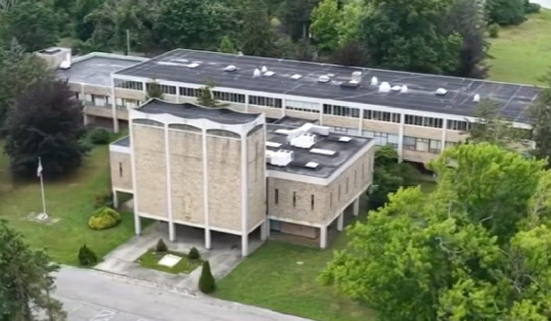 Long Island Residents Outraged Over Plans to Turn a Former Catholic Seminary Into a Muslim School for Boys With a Mosque (VIDEO)