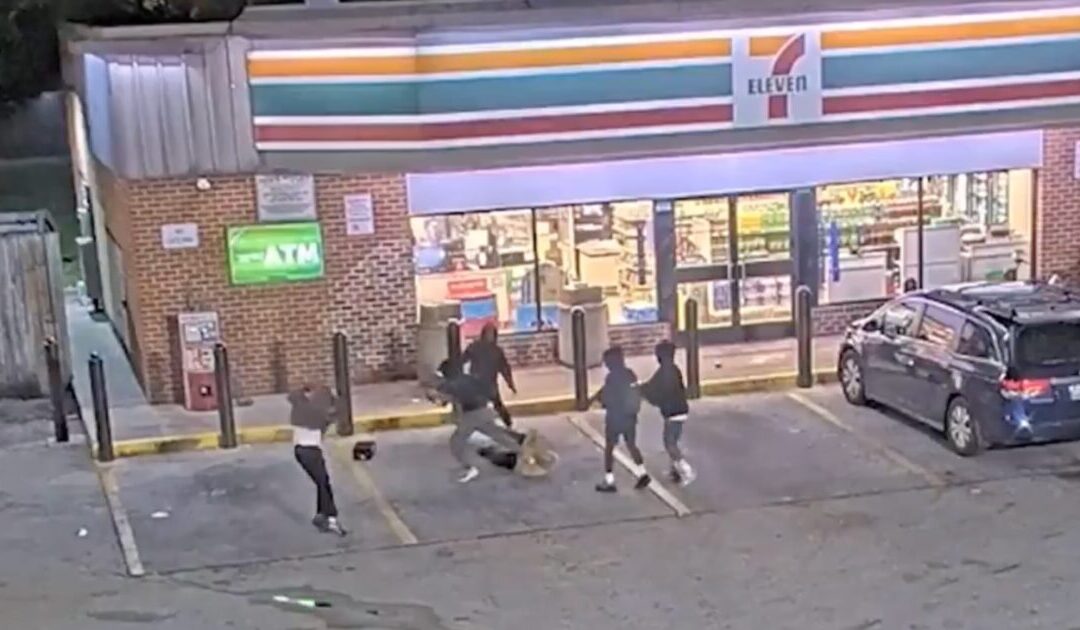 HORROR: Armed Youths Viciously Beat and Rob Helpless Elderly Man Outside a 7-Eleven in Baltimore (VIDEO)