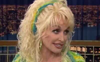 Watch Dolly Parton Tell the Story of How She Once Pulled a Gun on a Man in New York City for Harassing Her (VIDEO)