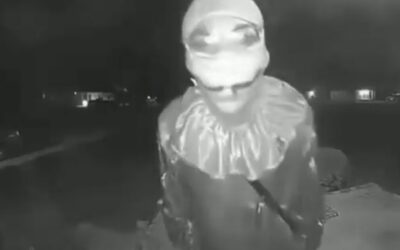“I Have a Gift For You” – Knife-Wielding 15-Year-Old Dressed in Creepy Clown Costume Goes Door-to-Door, Fatally Stabs Elderly Neighbor (VIDEO)