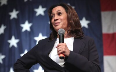 Top Iowa Democrats Urge Kamala Harris to Stay Away From Their State Ahead of Midterms