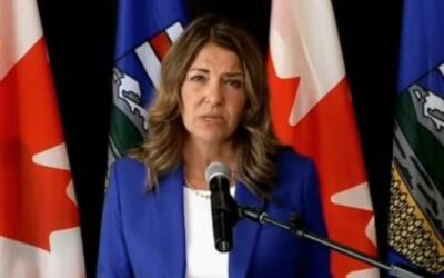 Alberta Canada Premier Danielle Smith Speaks Out – Explains Why PM Carney’s Threats Against US is Suicide for Canadian Economy (Video)