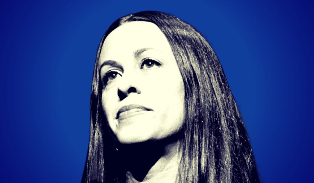 Alanis Morissette Sues Former Tour Manager for Fraud and Extortion, Accuses Him of Blackmail by Threatening to Report Her for Drug Trafficking