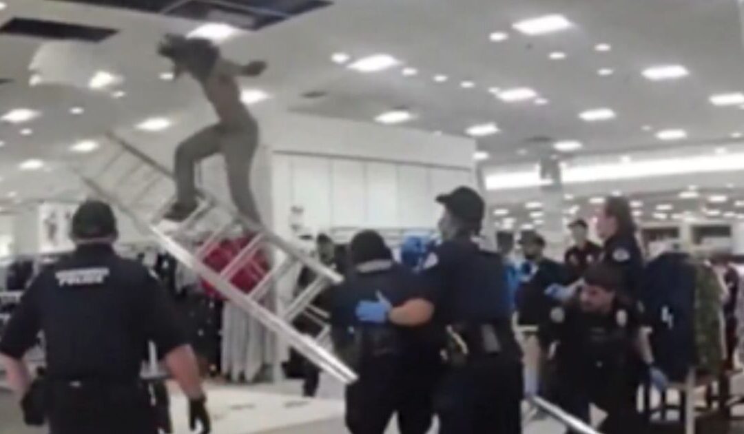 MUST WATCH: Cops Yank Ladder Out from Under Ceiling-Crawling Suspect After Hour-Long Standoff at Washington Macy’s